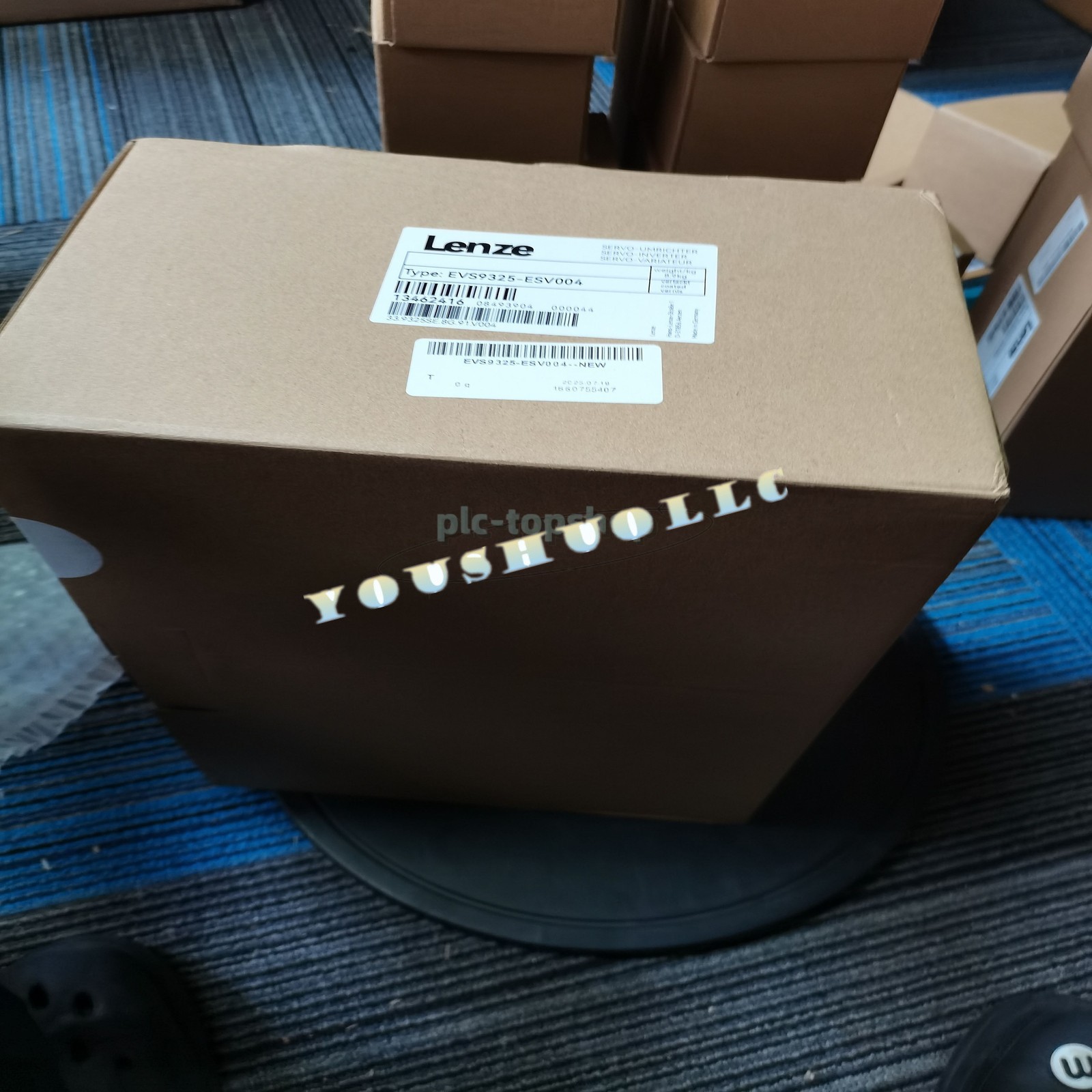 EVS9325-ESV004 NEW LENZE SERVO DRIVE