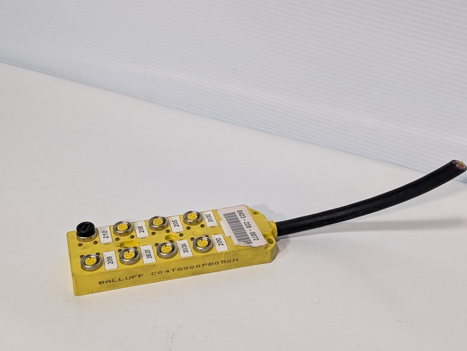 Balluff C04T8S00PB050M 8-Port Power Distribution Block M12 Connector