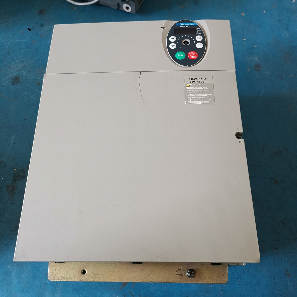 one used Schneider inverter ATV31 11KW 380V ATV31HD11N4A Fast Delivery