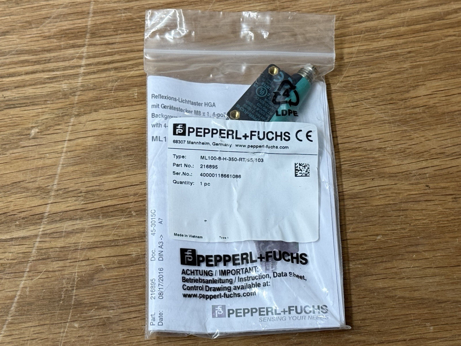 ML100-8-H-350-RT/95/103 PEPPERL+FUCHS BACKGROUND SUPPRESSION SENSOR 350MM