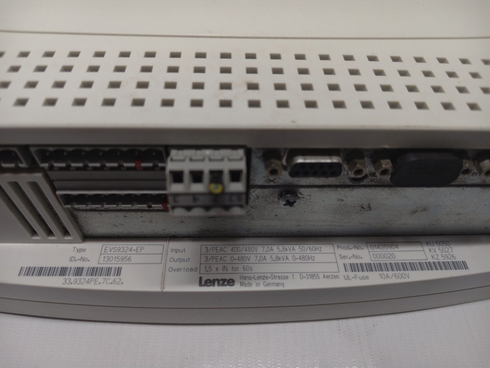 LENZE EVS9324-EP SERVO CONTROLLER ( USED CONDITION )
