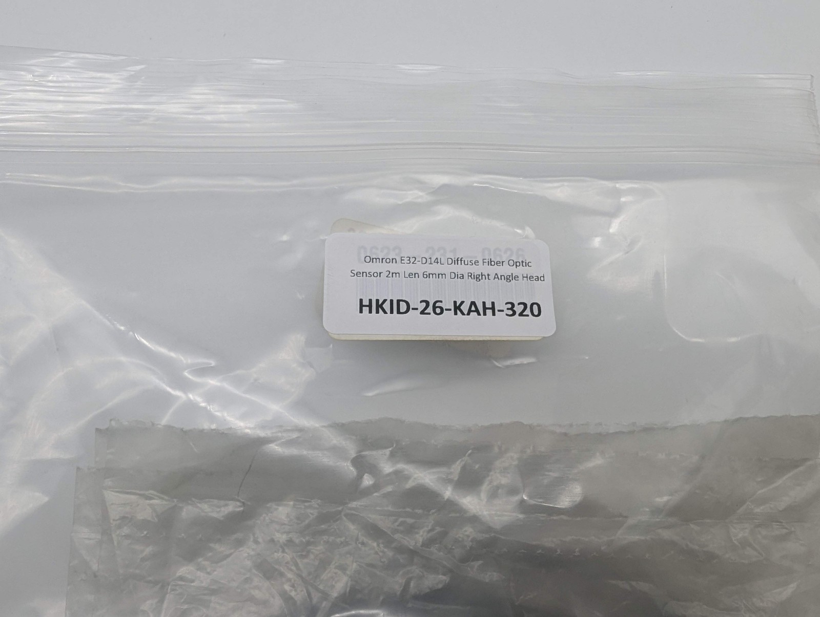 Omron E32-D14L Diffuse Fiber Optic Sensor 2m Len 6mm Dia Right Angle Head
