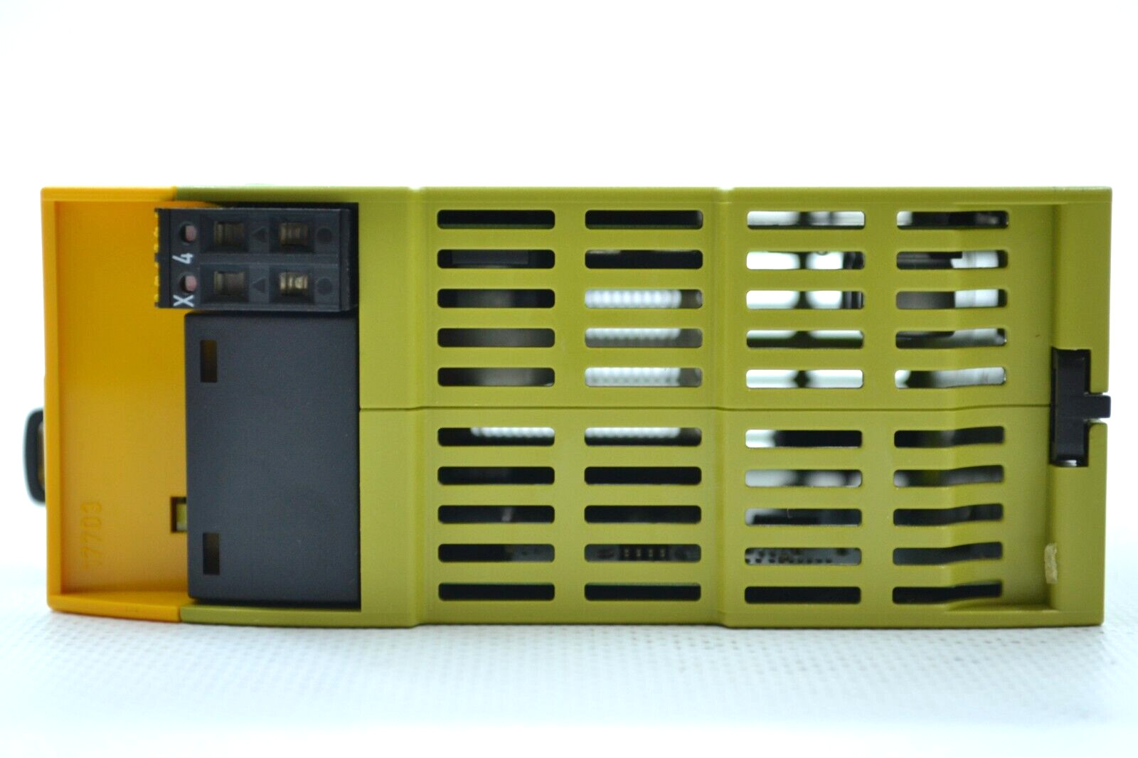 Pilz PNOZ M B1 (772101) Configurable Controller