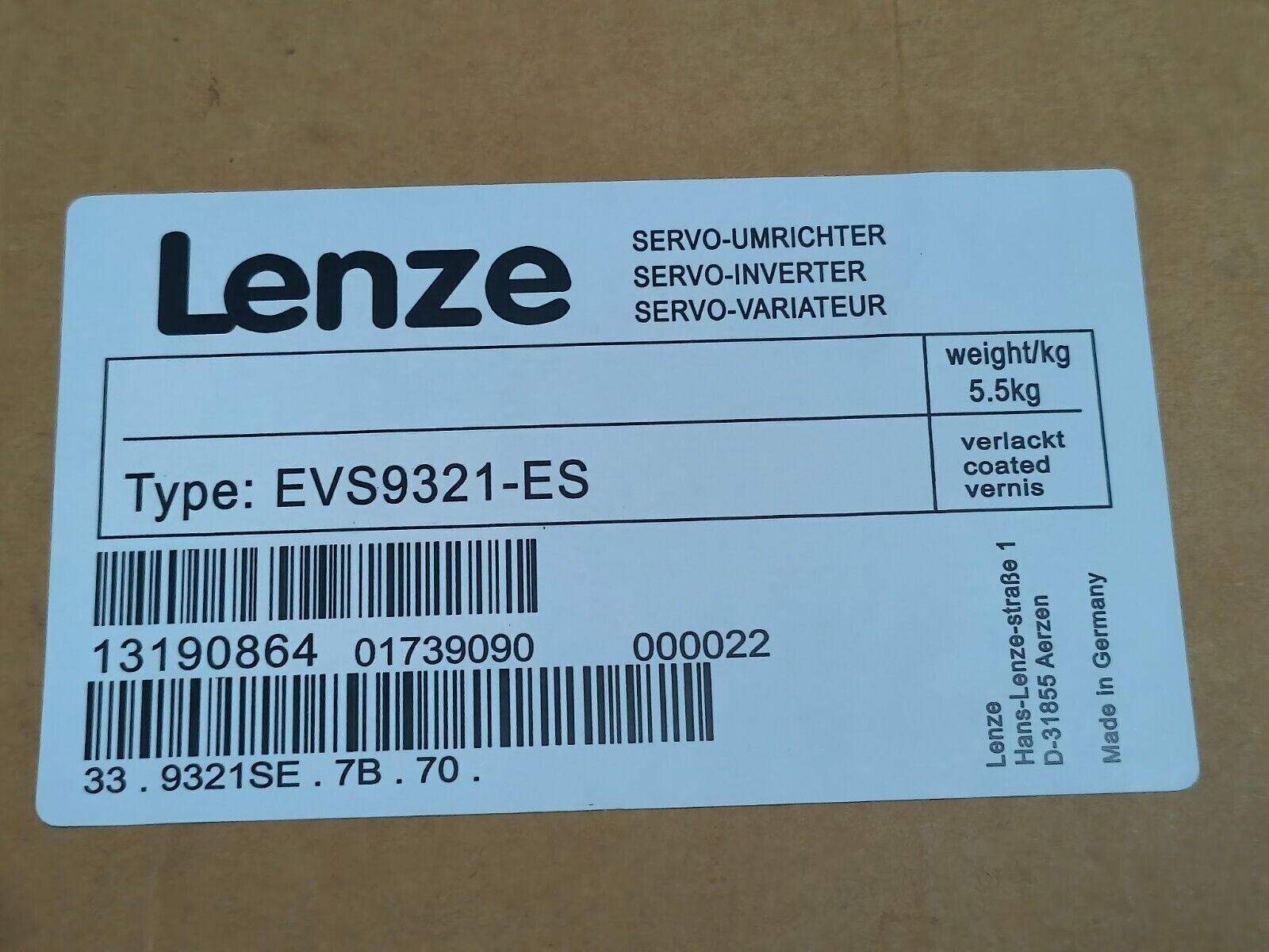 New Sealed Lenze EVS9321-ES Servo Driver Inverter Free Shipping