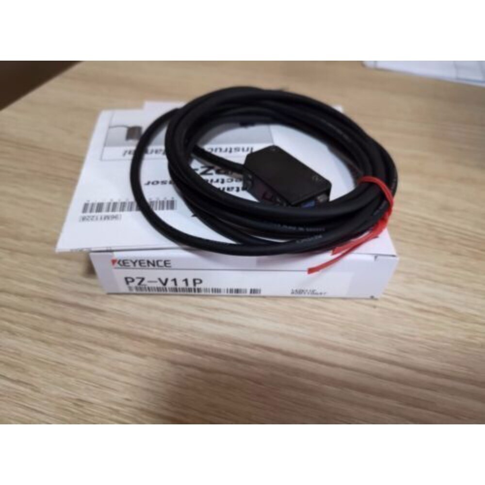 One KEYENCE PZ-V11P Photoelectric Sensor PZV11P New In Box Fast Shipping