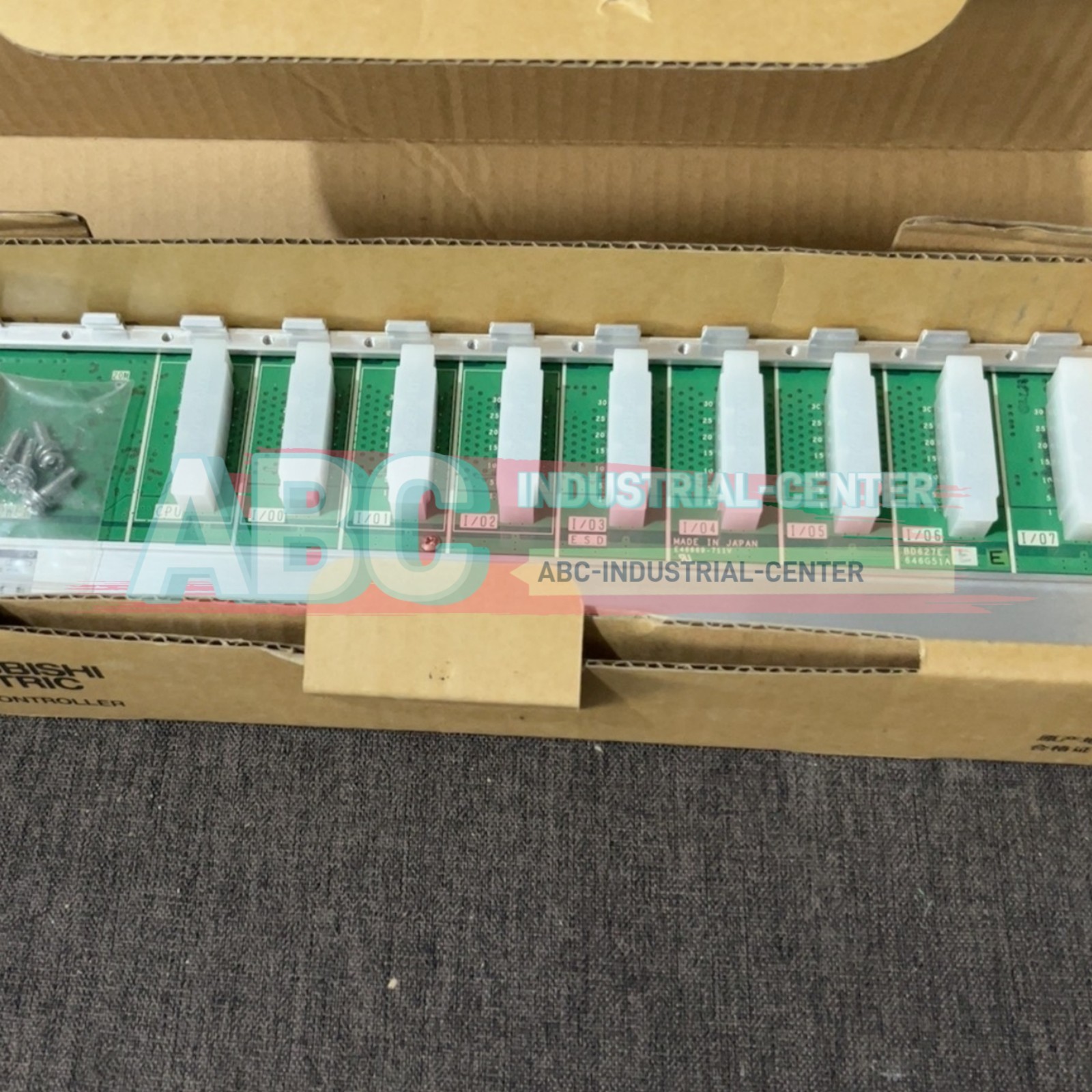 1PCS New Mitsubishi Q38B Basic base unit Power module#