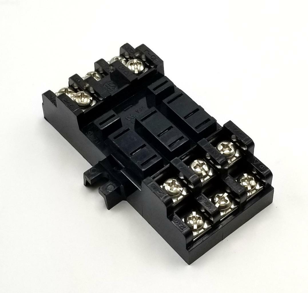 Telemecanique SL-711 Relay Socket Base 10 A 300 V