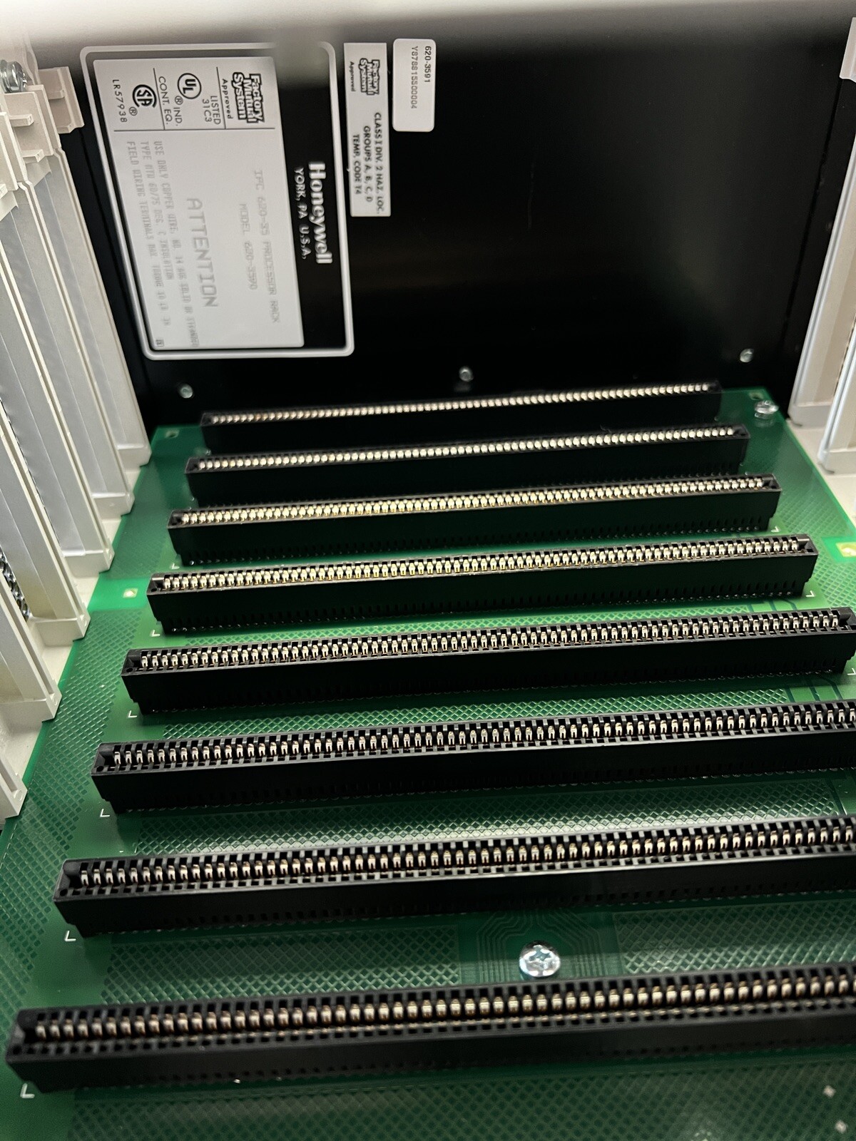 Honeywell TDC 300 Logic Manager rack 620-3591