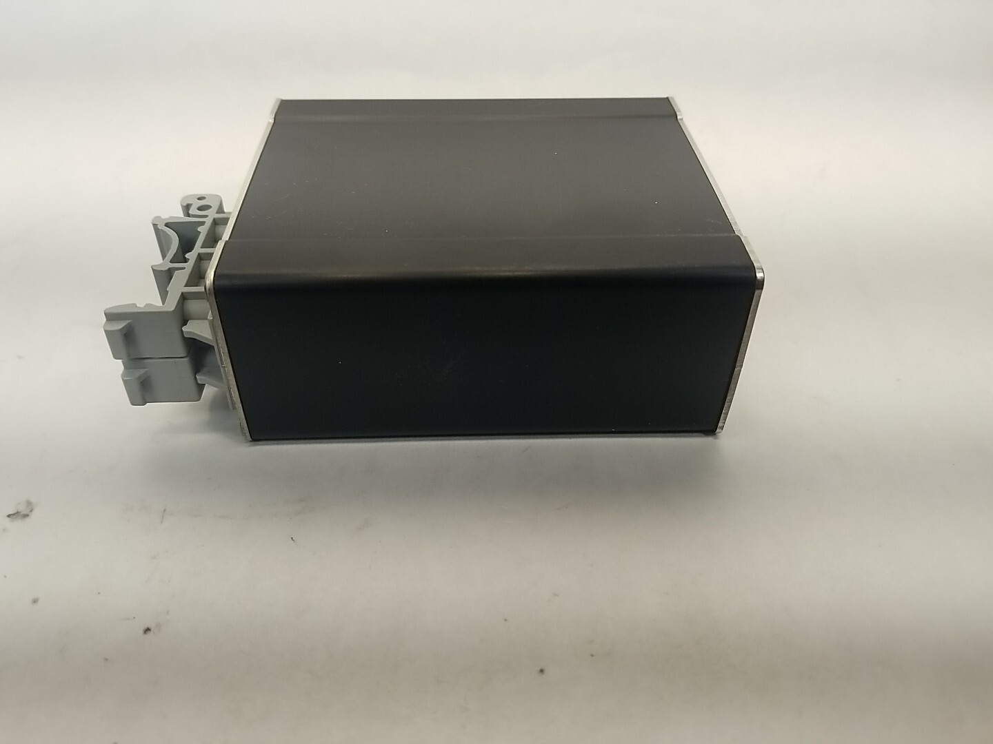 USED N-TRON Ethernet Switch 10-30V 105TX