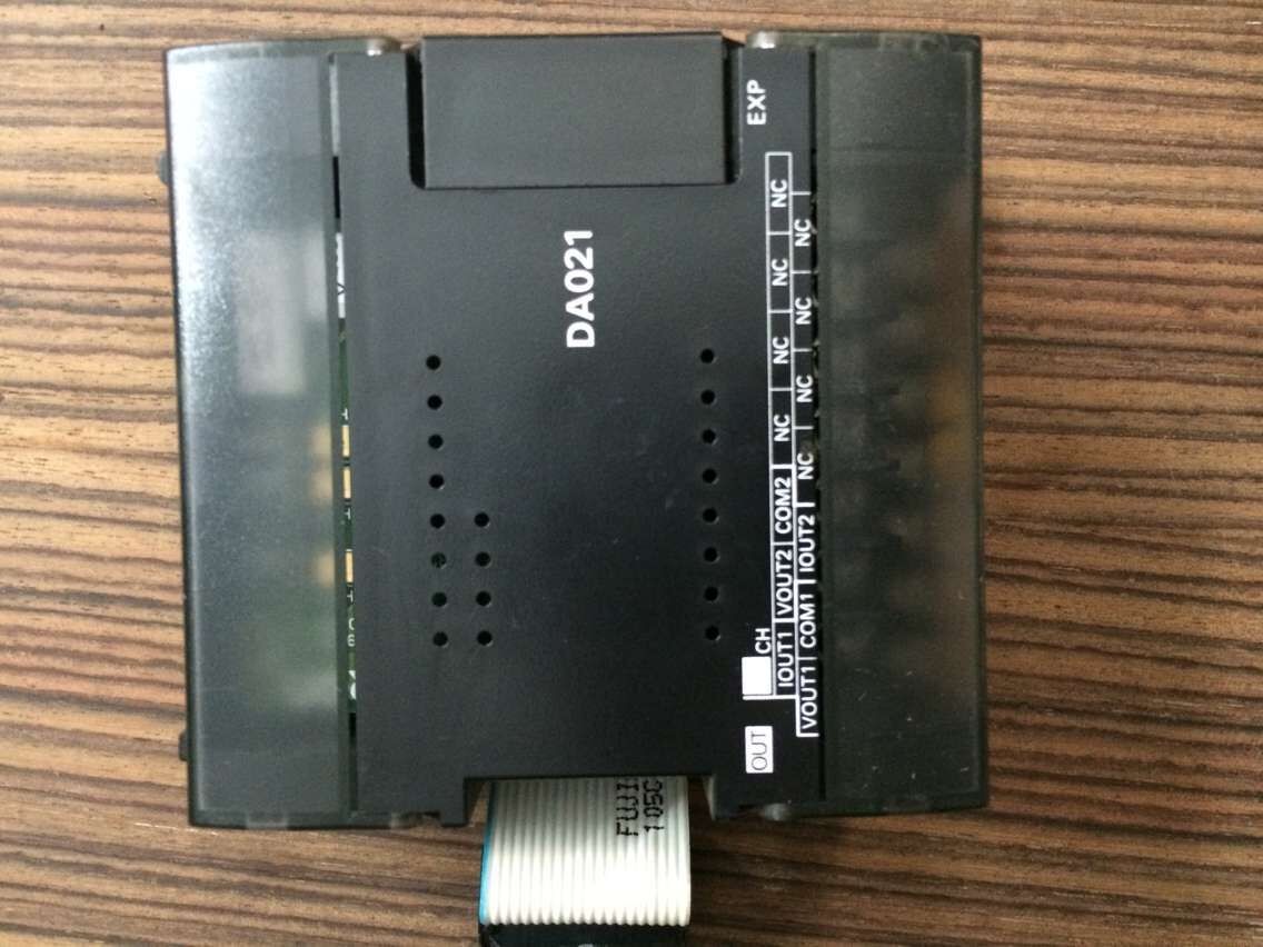 CP1W-DA021 1PCS NEW OMRON UNIT PLC CP1WDA021 IN BOX