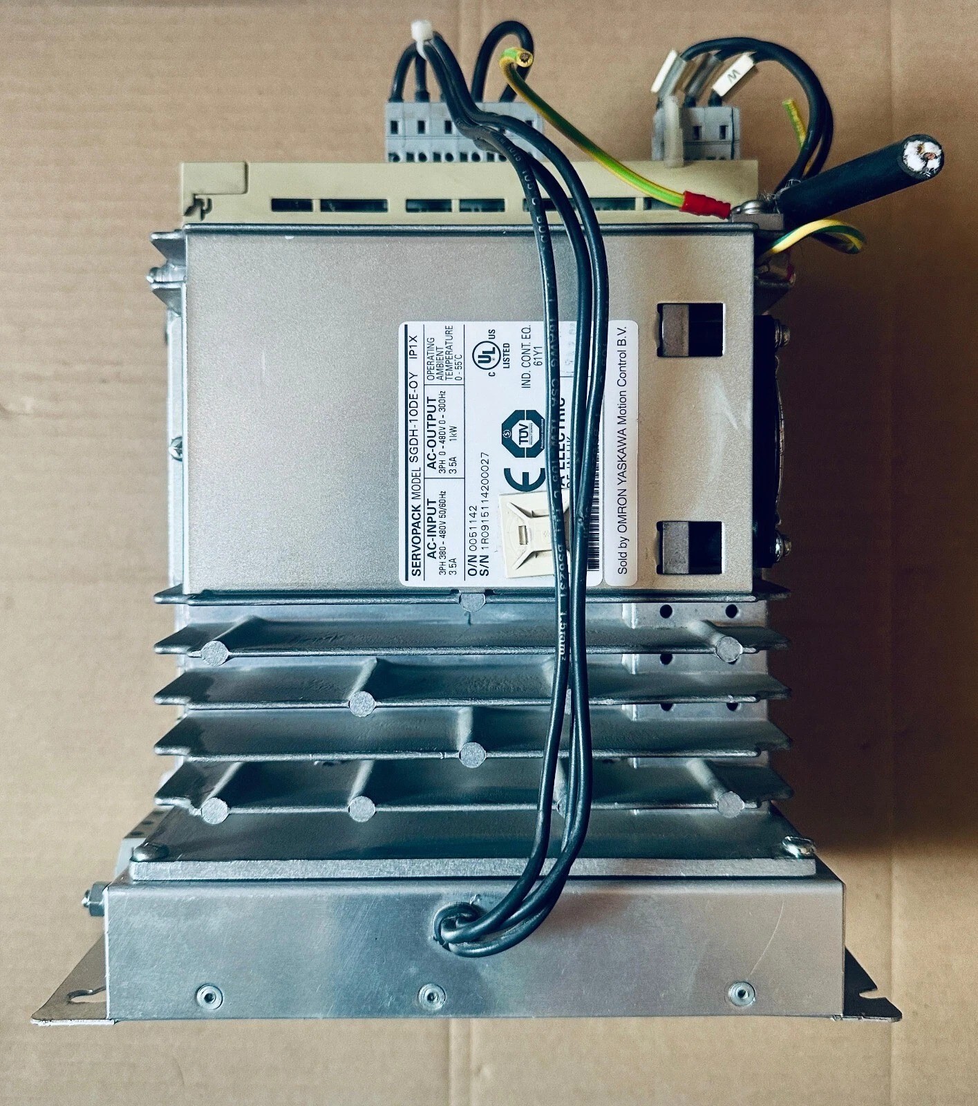 OMRON YASKAWA SGDH-10DE-OY+JUSP-NS600 & RASMI R88AFIW4006-E RFI FILTER SERVOPACK