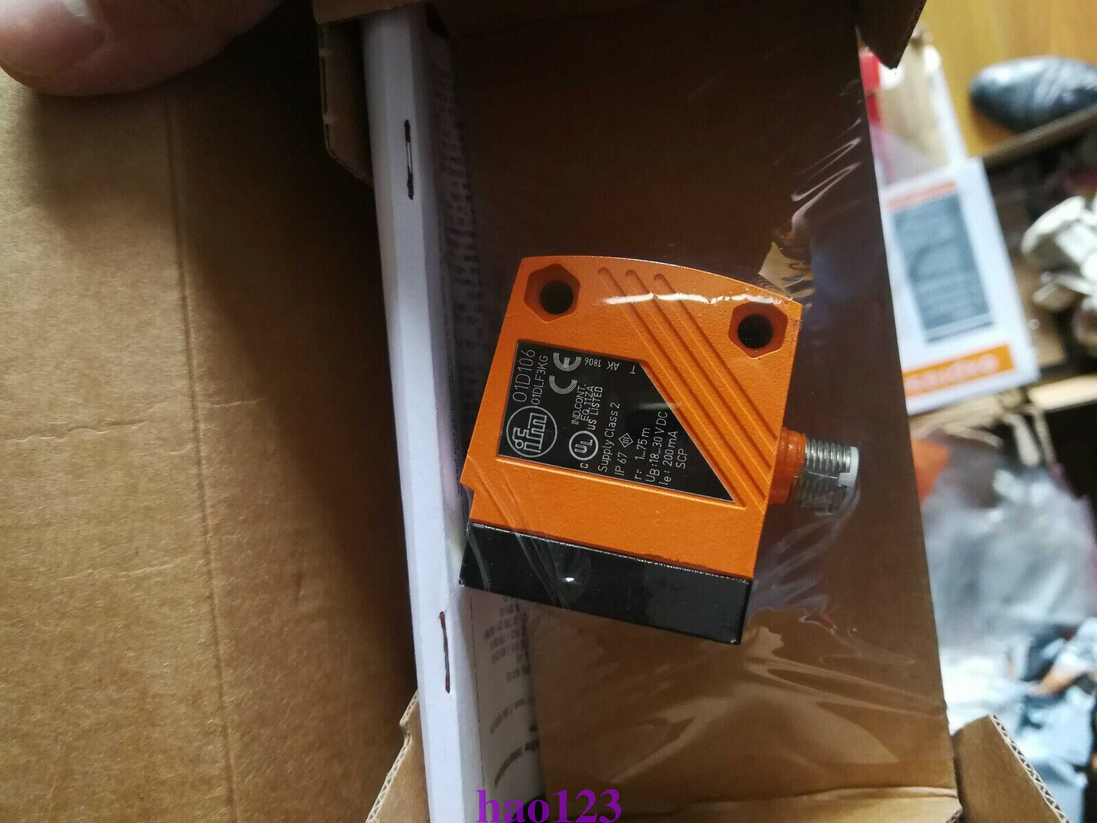 IFM O1D106 01D106 Photoelectric Sensor New One Expedited Shipping