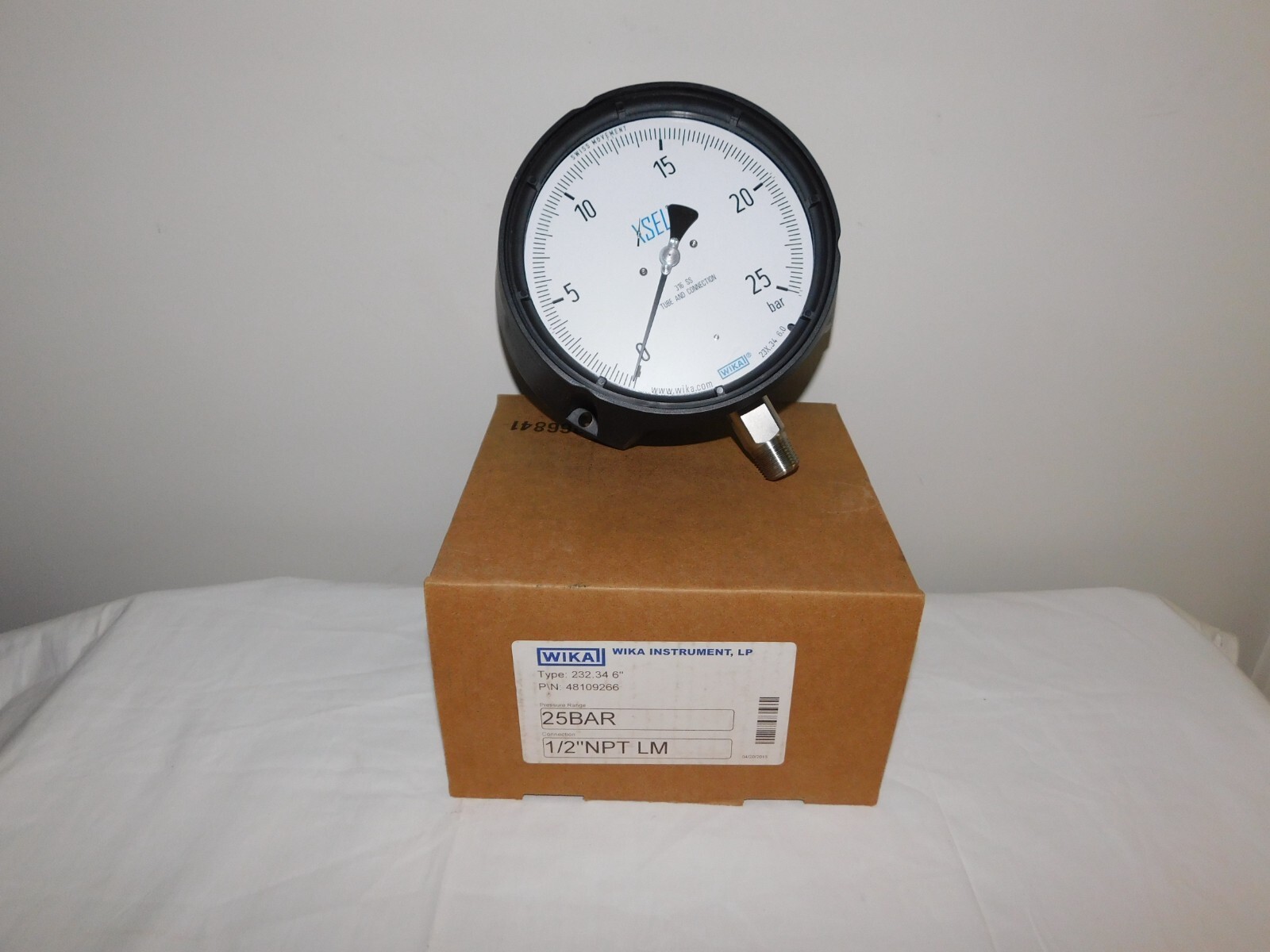 WIKA 232.34 6″ 25PSI 1/2″ NPT LM, (NEW IN BOX)