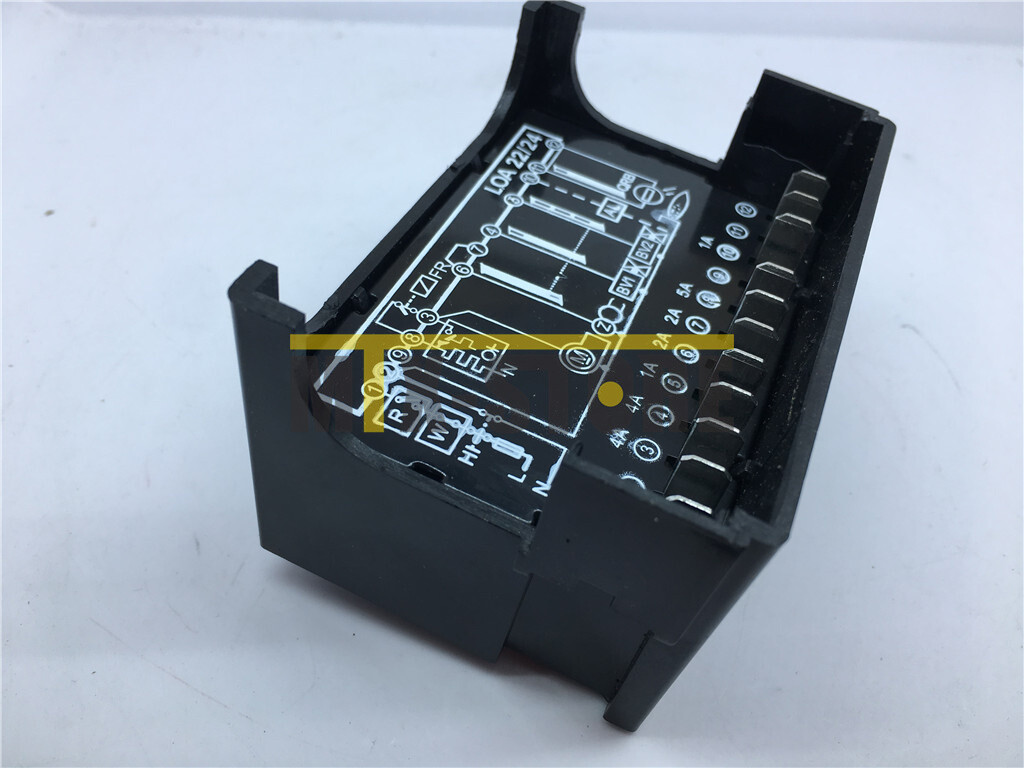 1pcs New LOA24.171B27 Congo Oil Burner Control Box LOA24171B27 200-240