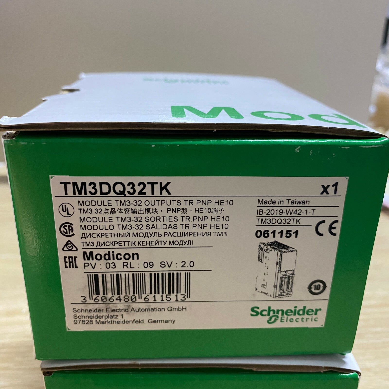 One Schneider TM3DQ32TK PLC Module Expedited Shipping New In Box