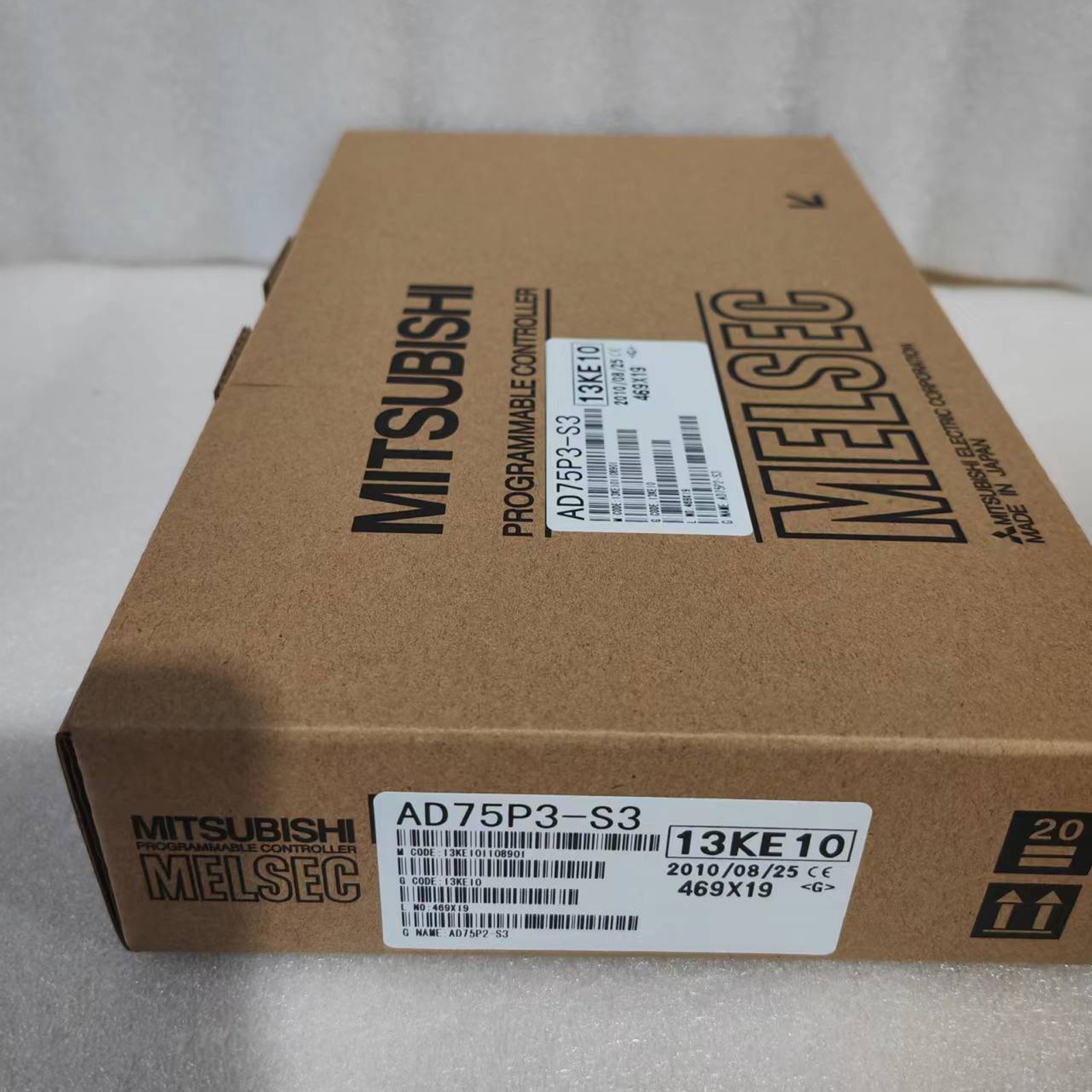 new Mitsubishi IN BOX AD75P3-S3 AD75P3S3 positioning module One year warranty