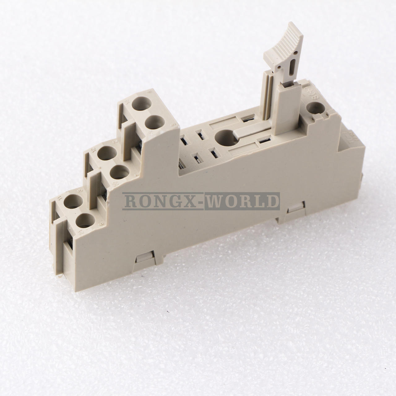 ONE NEW OMRON P2RF-08-E RELAY SOCKET BASE