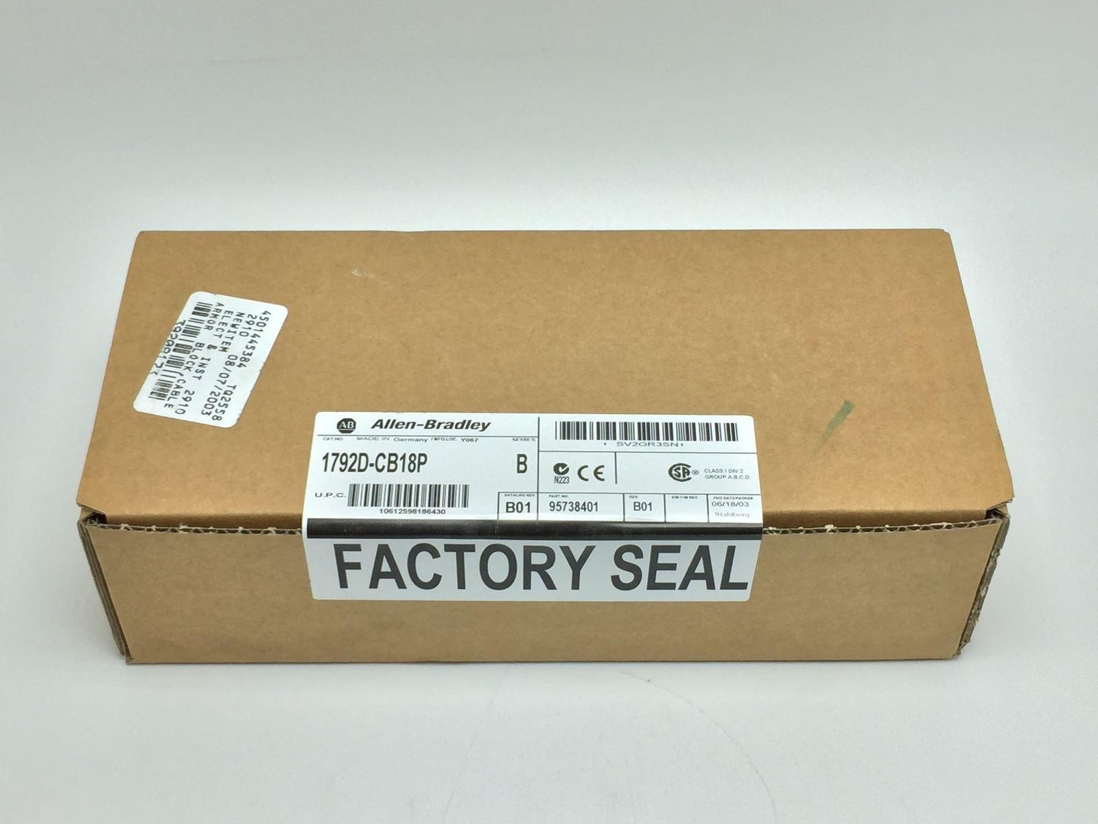 Allen-Bradley 1792D-CB18P SER.B Maxum Round Media I/O Cable Base 1