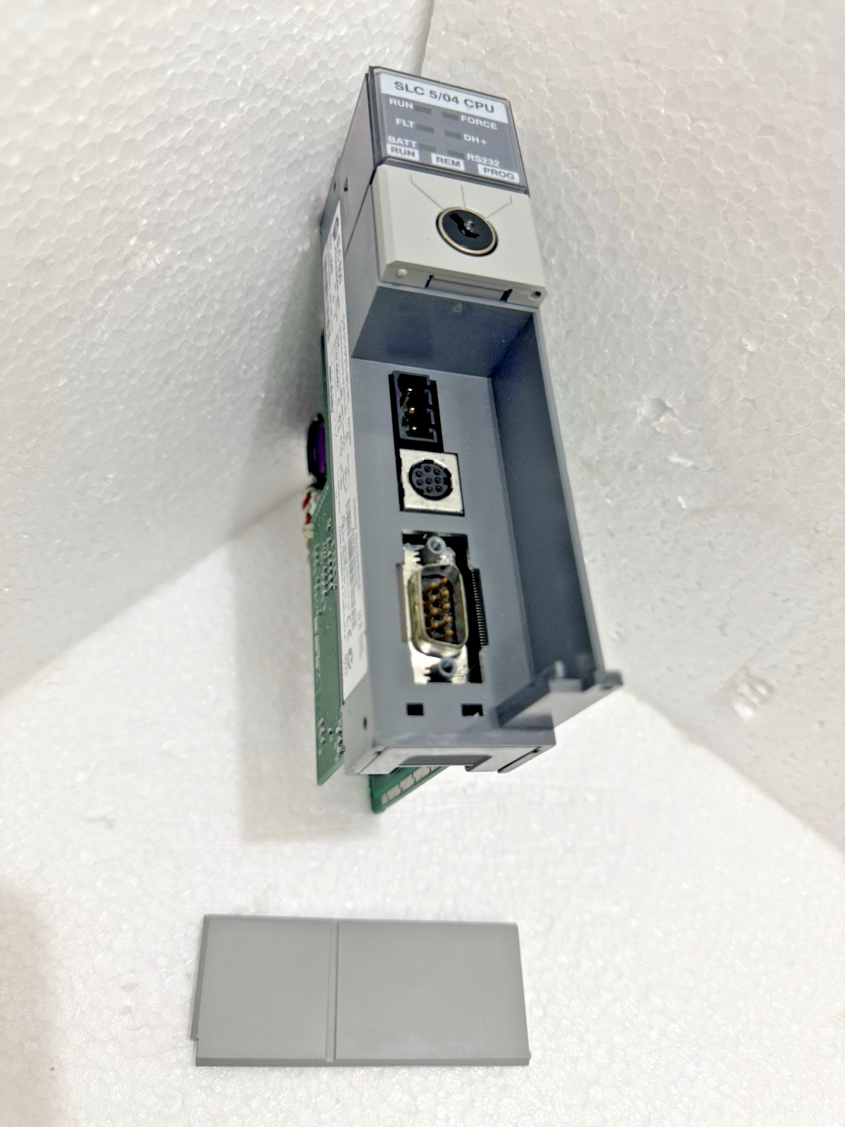 Allen-Bradley 1747-L542 SLC C/7 CPU – New/Unused with Broken Front Door