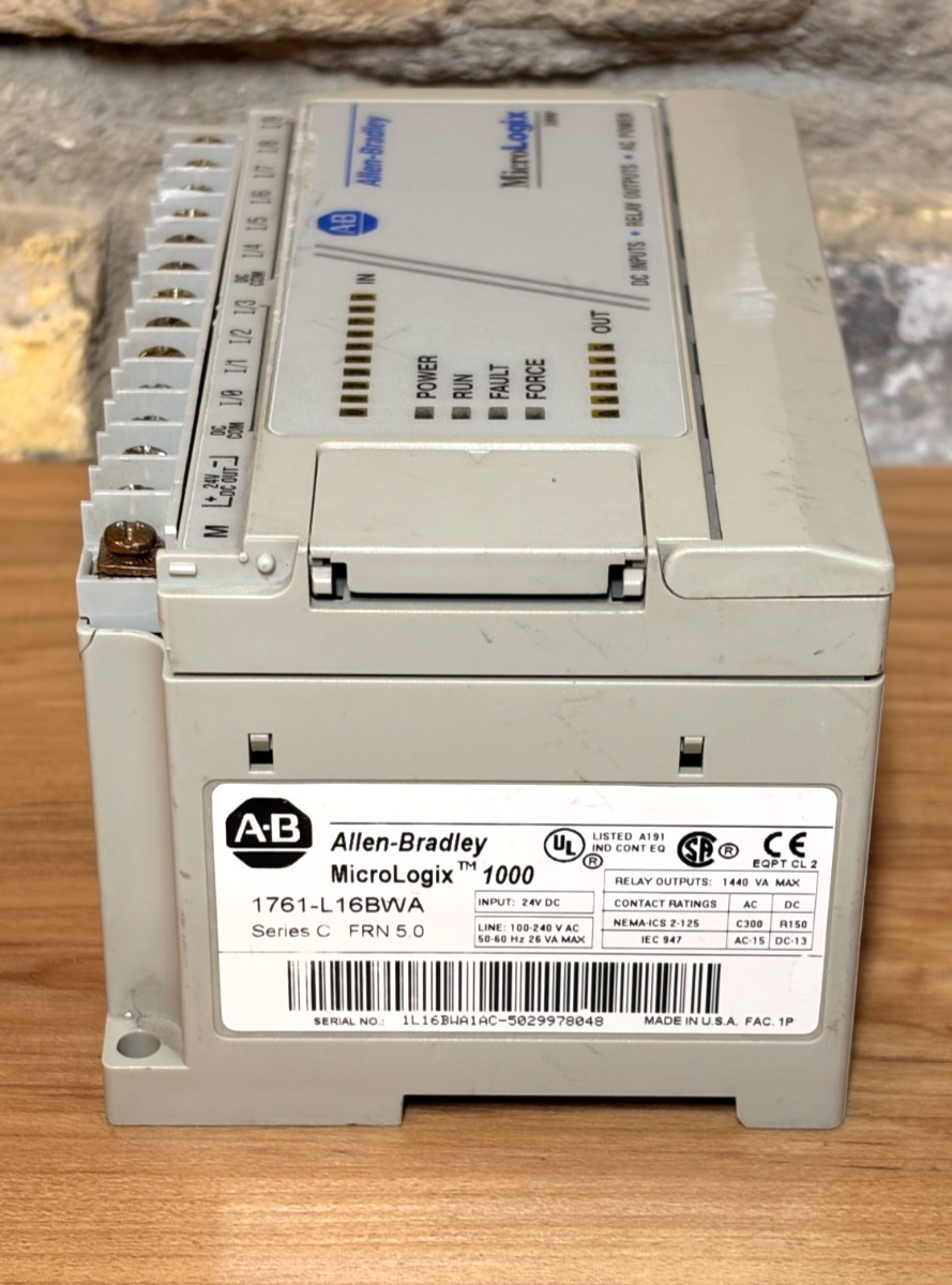 Allen-Bradley 1761-L16BWA Series C Micrologix 1000 I/O PLC Module 1761L16BWA