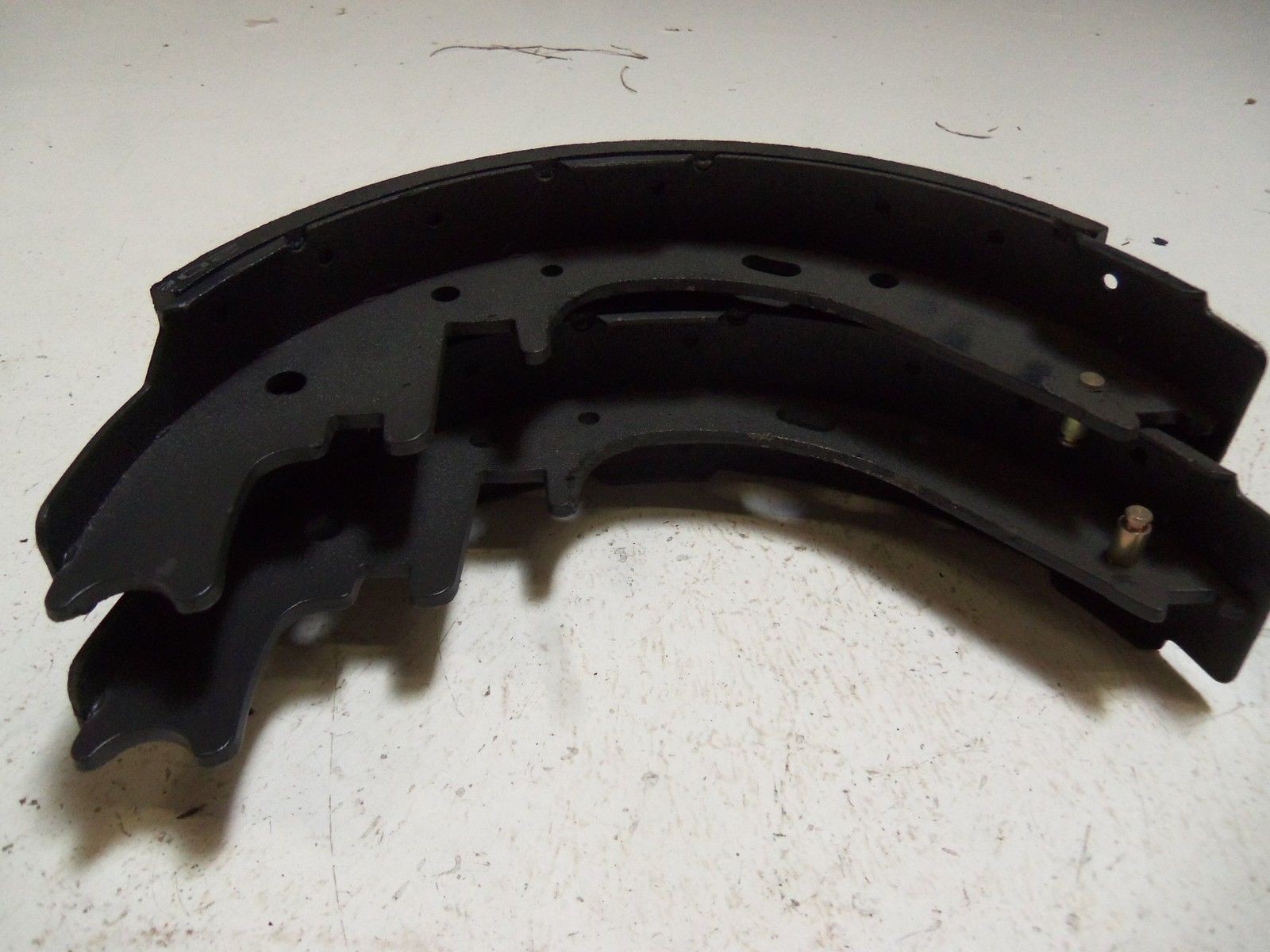 LOT OF 4 MOTORCRAFT BR105 DRUM BRAKE SHOE NSMP