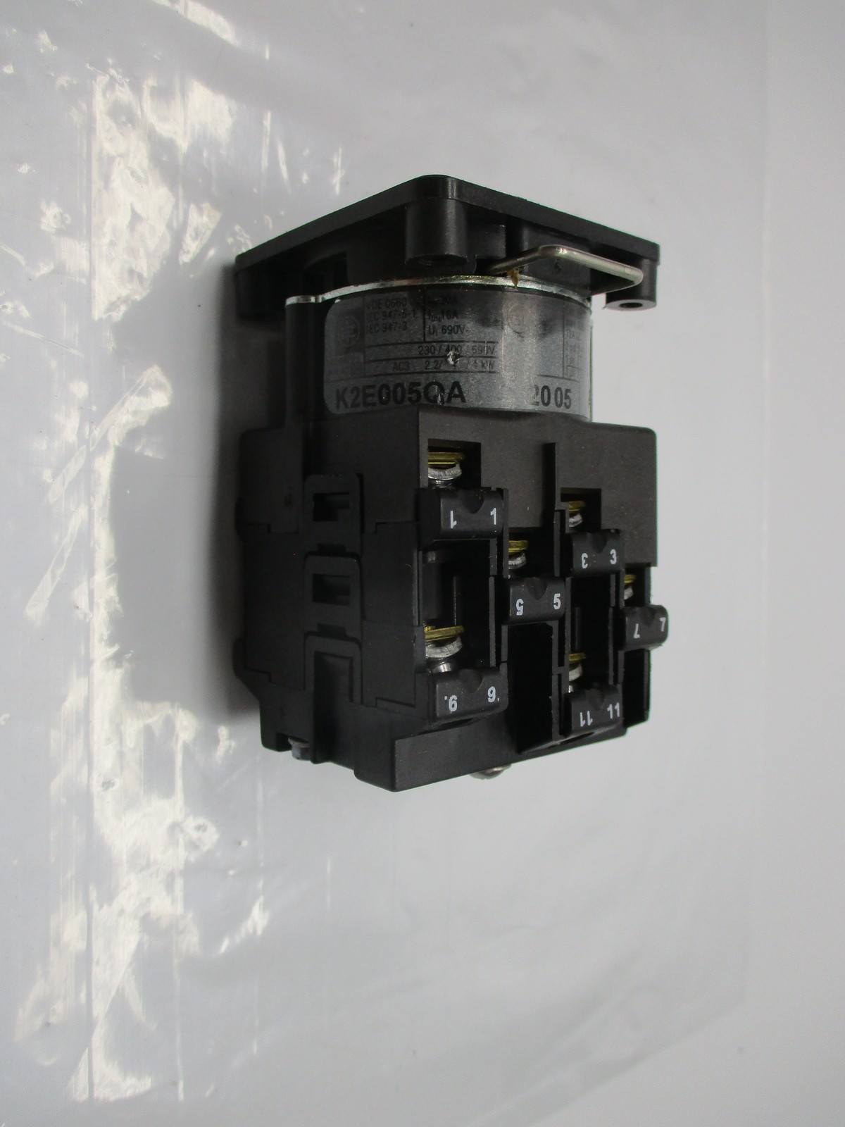 SCHNEIDER ELECTRIC K2E005QA CAM SWITCH NSNP