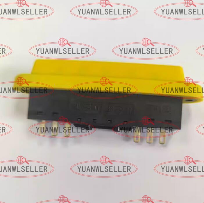 NEW 1PCS IDEC HE2B-M211PY enable switch 10 Pin HE2B-M2