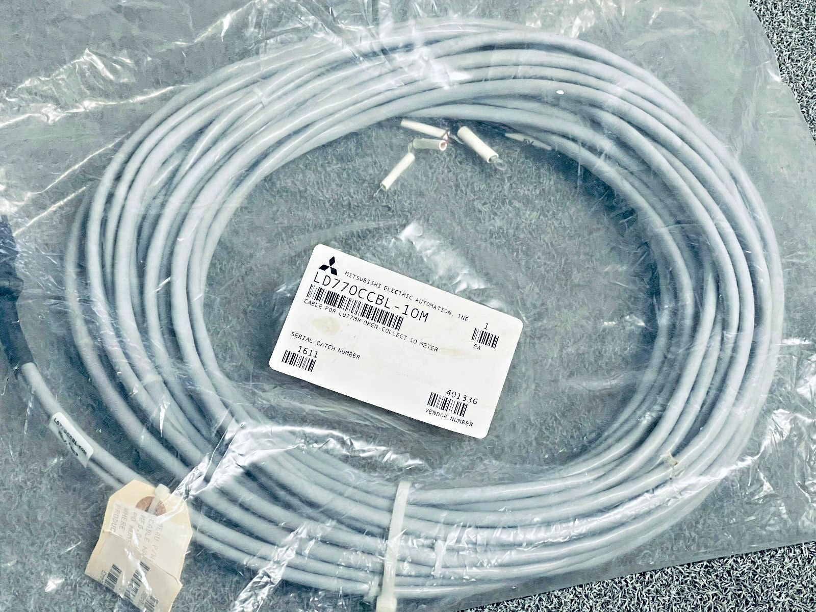 Mitsubishi Electric LD770CCBL-10M Cable for LD77MH, Open-Collect, 10 Meters