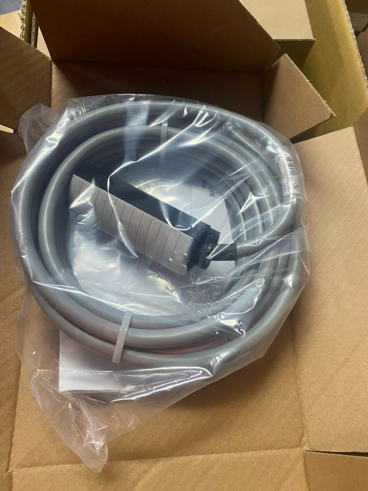 1492-CABKE050TBNH ALLEN BRADLEY I/O MODULE-READY CABLE FOR 1756 DIGITAL I/O
