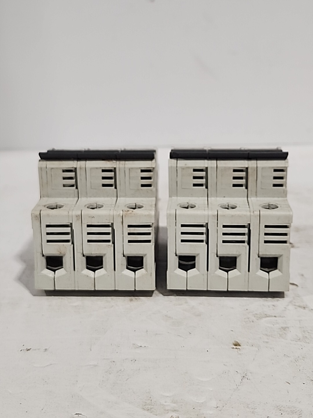 *Lot Of 2* Allen Bradley 1492-FB3C30-L 30A 3-Pole Fuse Blocks 600V AC/DC