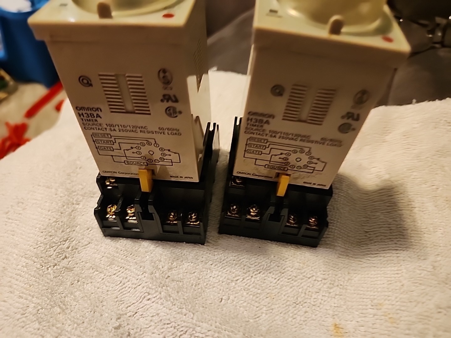 2) OMRON MULTI RANGE TIMER TIMING RELAY 8 PIN 120 VAC LOT OF 2