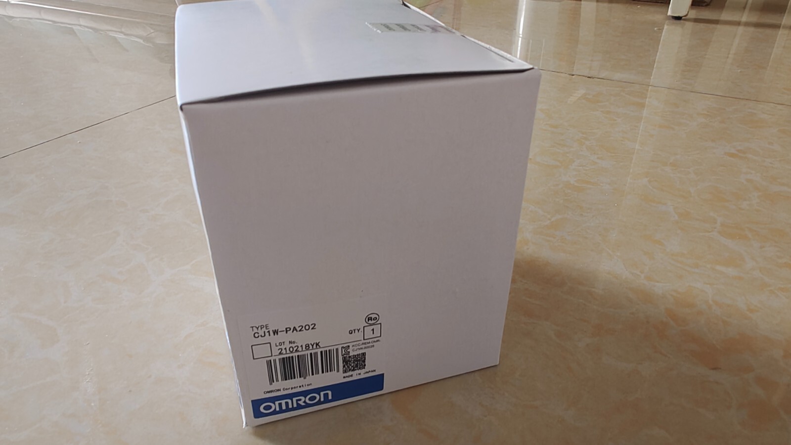 New Omron CJ1W-PA202 Supply Unit Module 100-240VAC CJ1WPA202