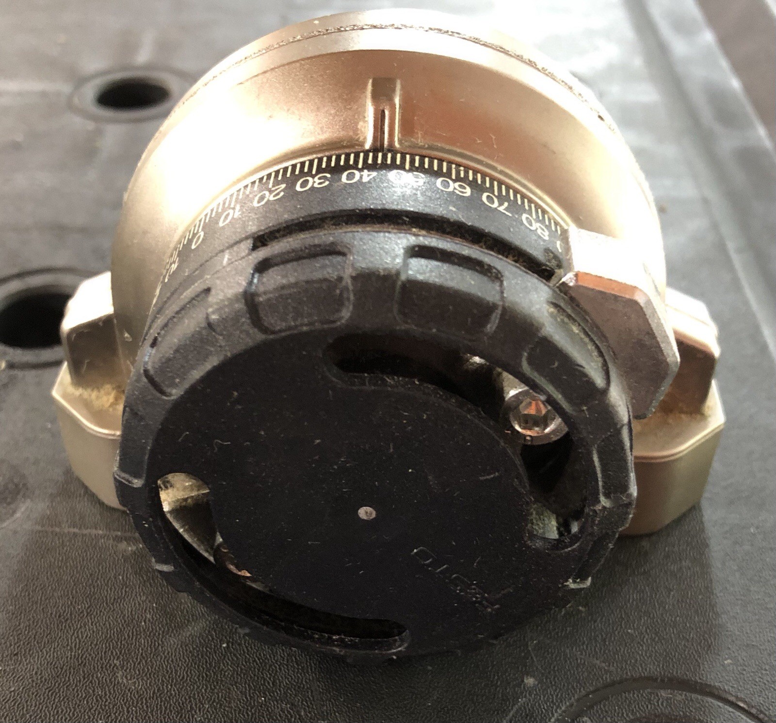 1PC Festo DSR-25-180-P 11911 Pneumatic Rotary