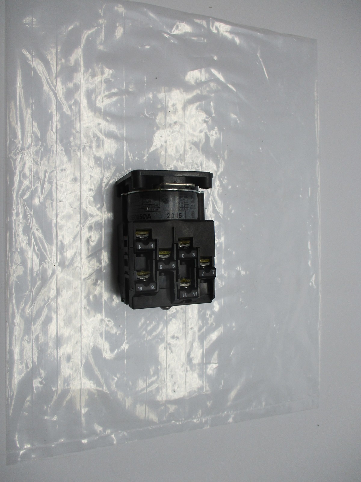 SCHNEIDER ELECTRIC K2E005QA CAM SWITCH NSNP