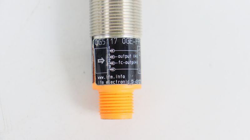 IFM Electronics OG5117 OGE-FPKG/V4A/US Optoelectronic Sensor EXCELLENT CONDITION