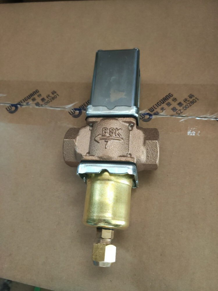 1pcs New FOR Saginomiya Pressure regulating valve AWR-2006GLW