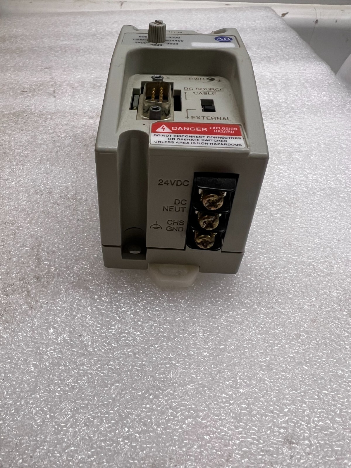 ALLEN BRADLEY 1761-NET-AIC Series B Advanced Interface Converter Used