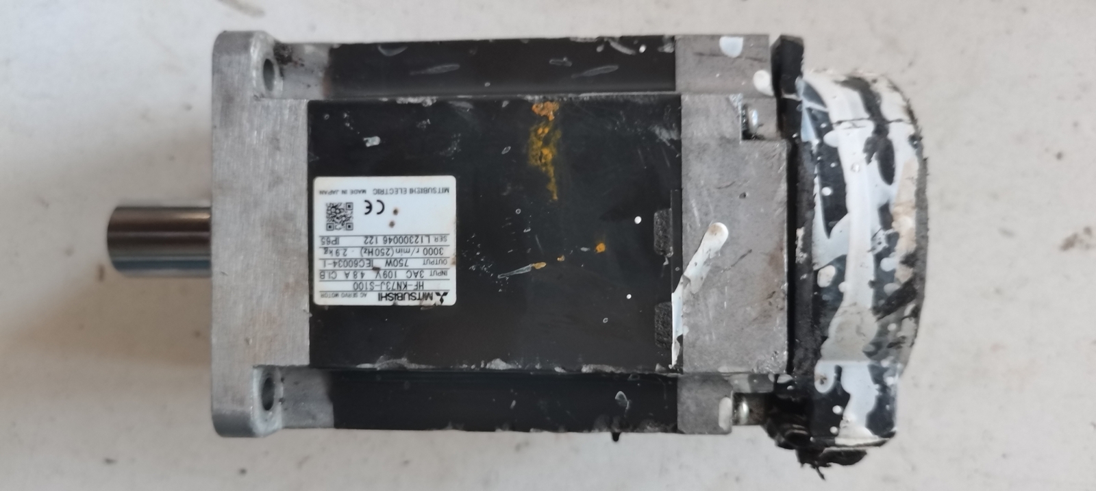 1Pcs Mitsubishi motor HF-KN73J-S100 Welcome counteroffer