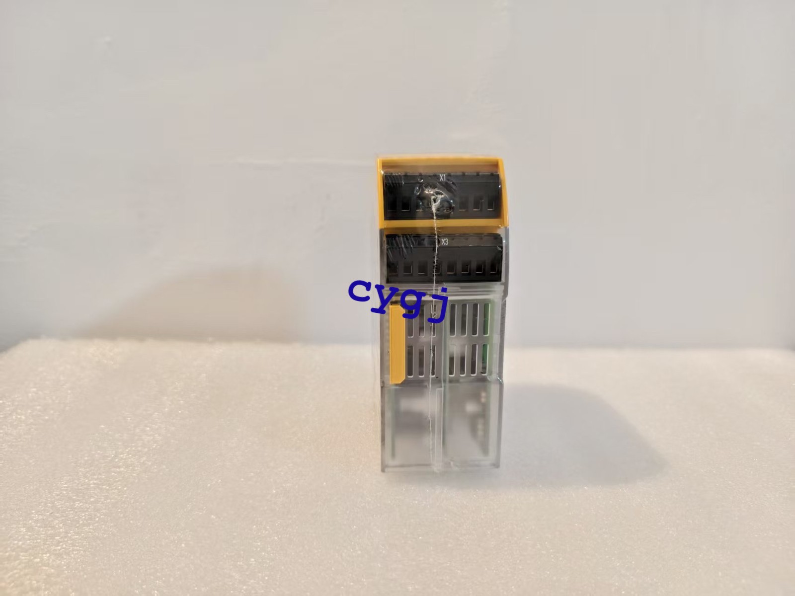1PC New PILZ 750330 PLC Module Safety RelaysPNOZ S30 24-240VACDC 2 N/O 2 N/C*x
