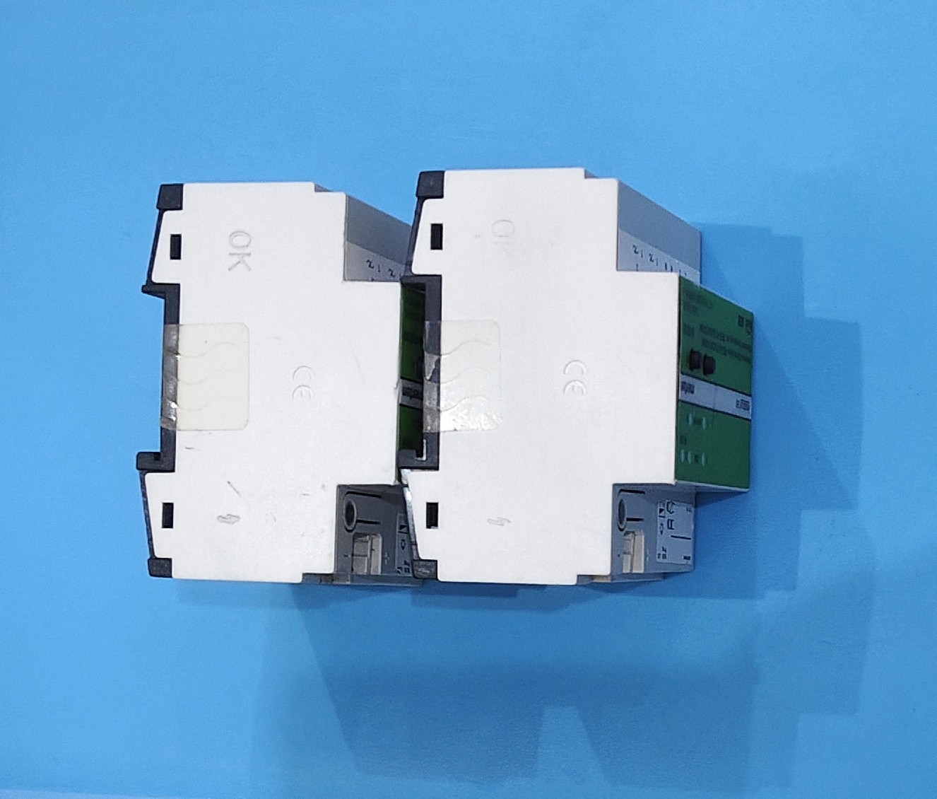 merten Instabus EIB 649330 Universal Dimming Actuator Lot of 2