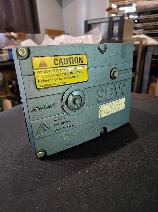 SEW Eurodrive MM07C-503-00 0,75kW 08241171 Drive Inverter Used USA $199