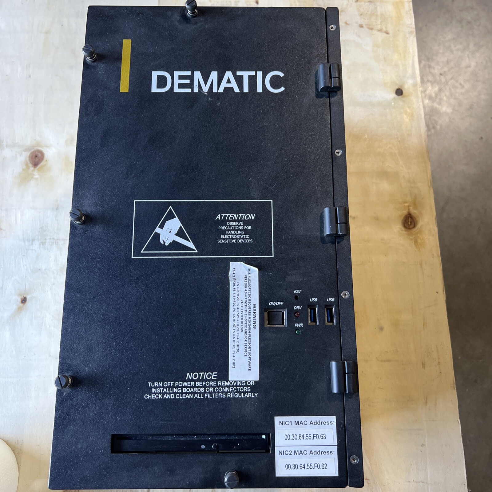 SYSTEL SBX2005 WALL MOUNT COMPUTER REVISION A 2005DEM-311 Windows Embedded