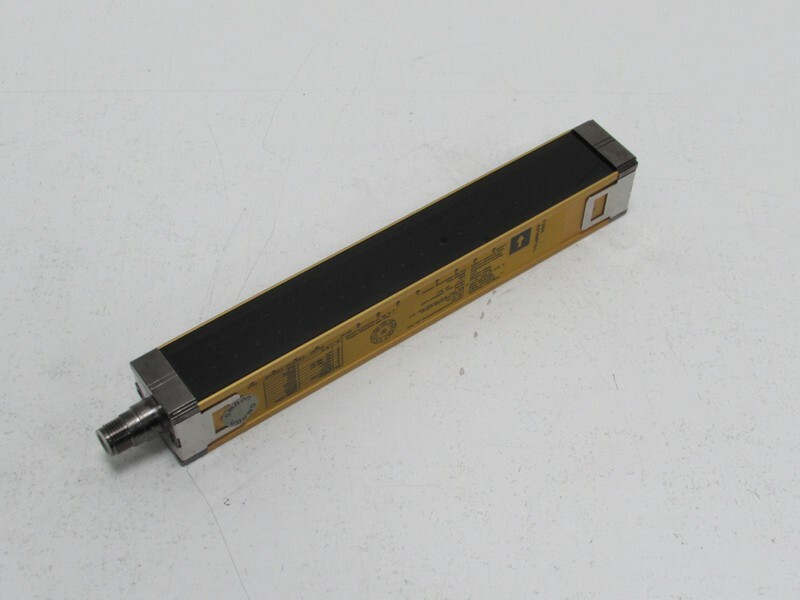 Omron F3SN-A0189P14-L Safety Light Curtain Type 4 Excellent Condition