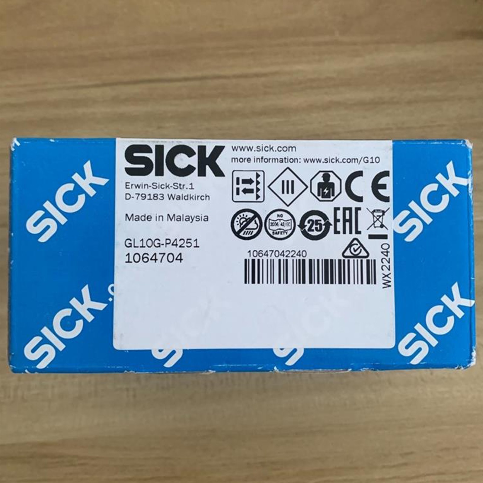 one new sick GL10G-P4251 1064704 photoelectric sensor Fast Delivery