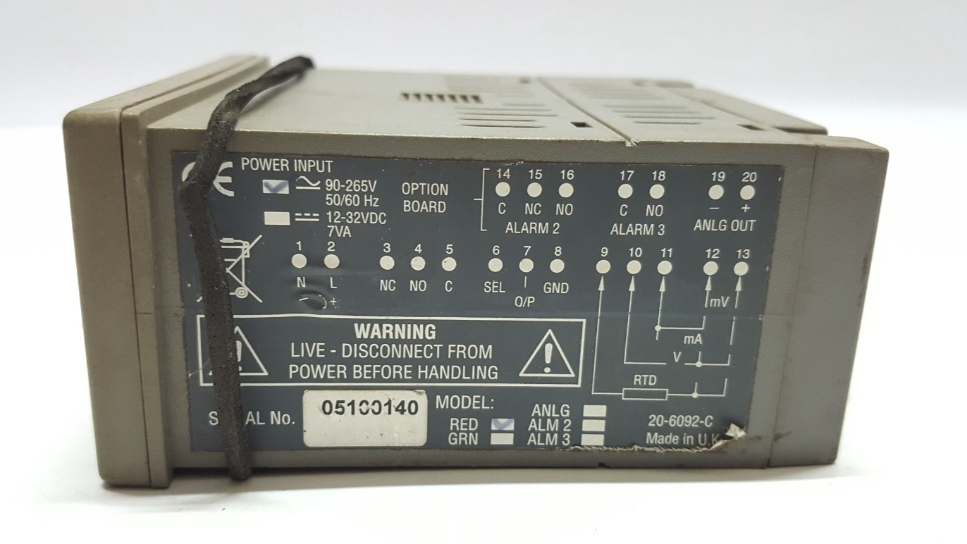 DATA TRACK PROCESS INSTRUMENTS TRACKER 200 90-265V 50/60HZ 12-32VDC 7VA