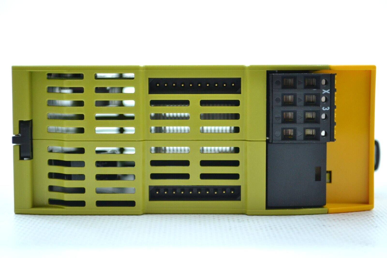 Pilz PNOZ M B1 (772101) Configurable Controller
