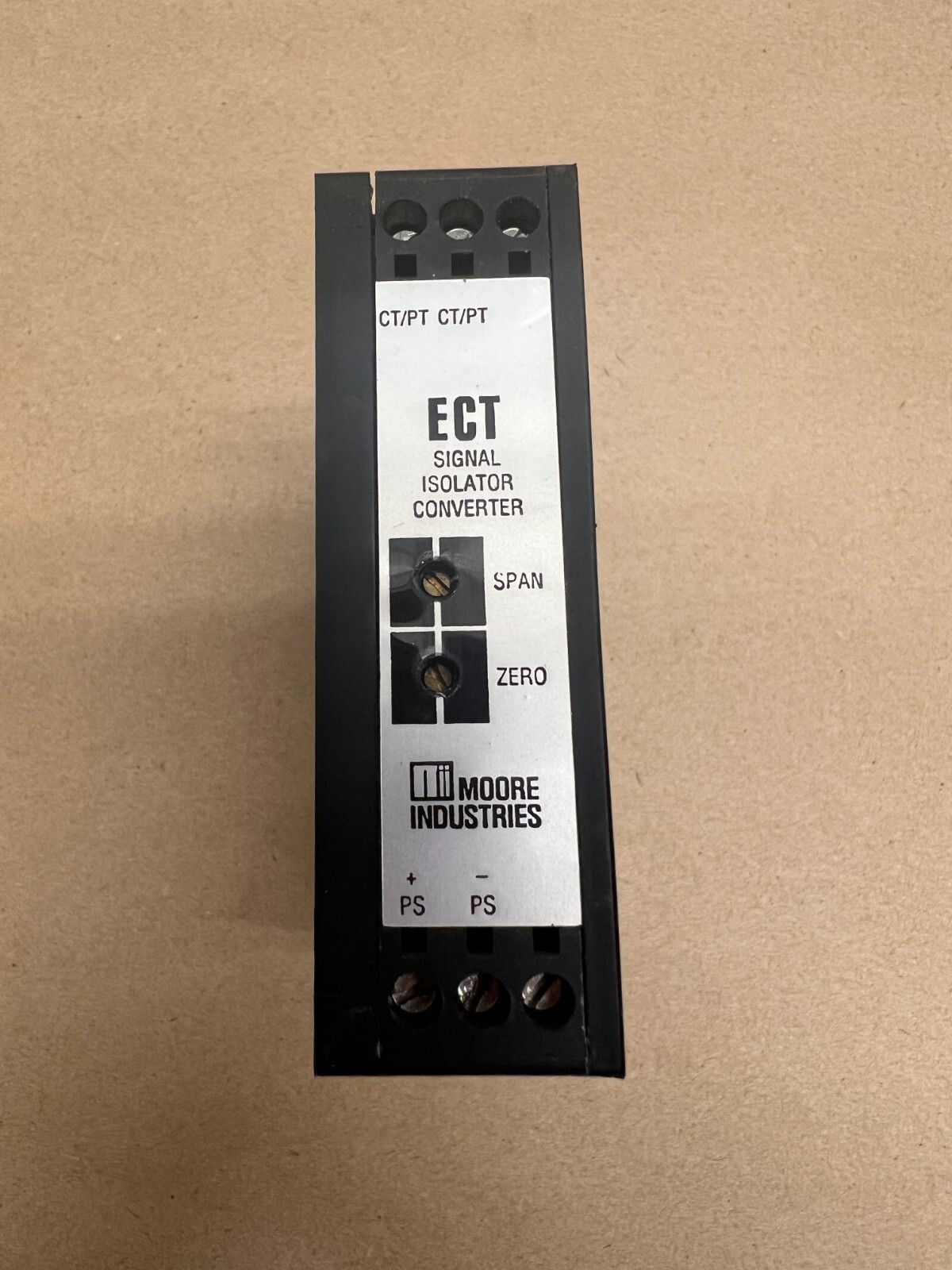 Moore Industries ECT/0-5AAC/4-20MA/12-42DC ECT Signal Isolator Converter