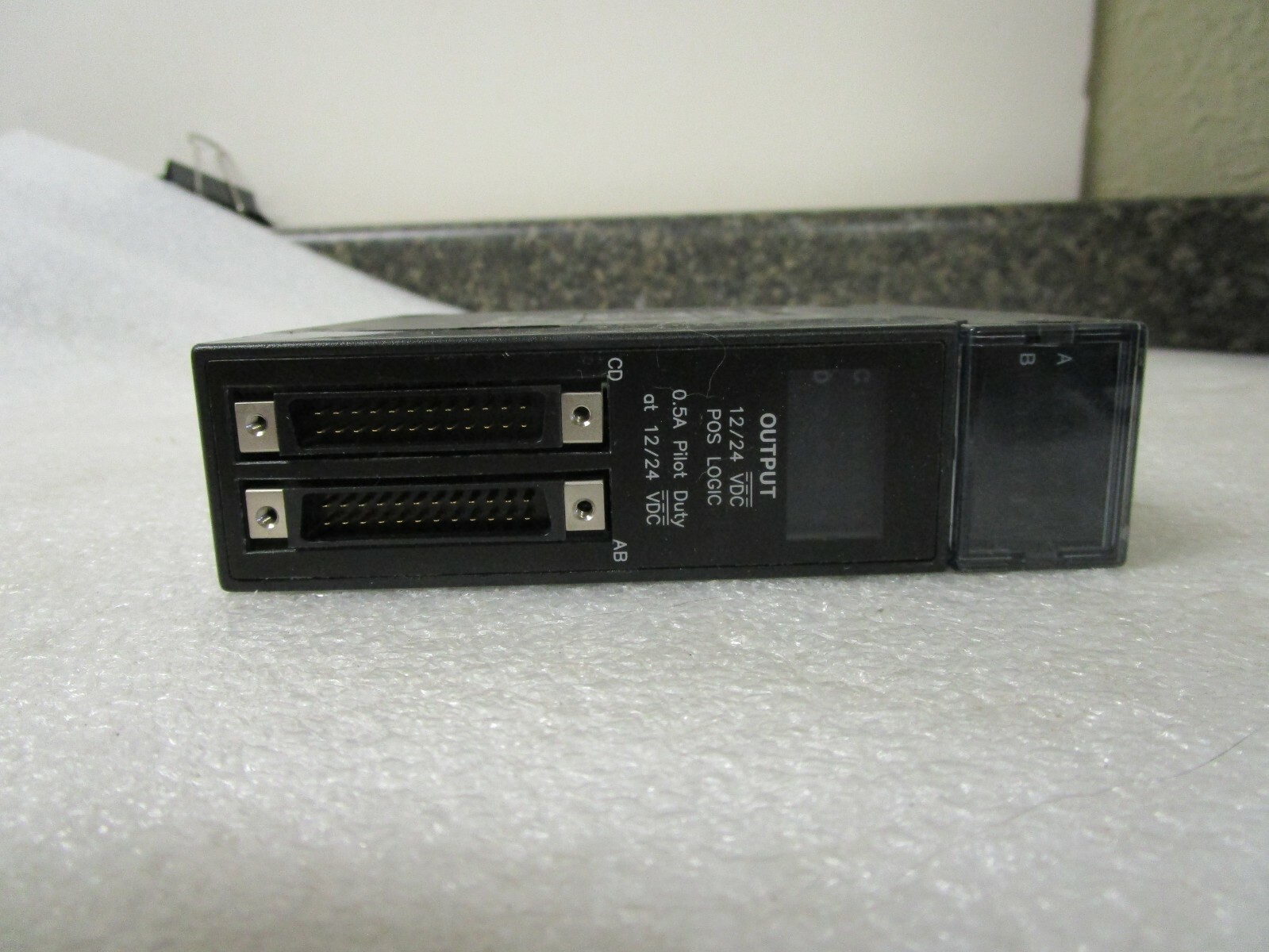 GE FANUC Output POS Logic Module IC693MDL753D 12/24VDC 0.5A 32PT POS