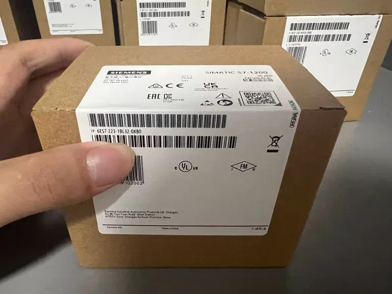 NEW In Box Siemens Simatic S7-1200 6ES7223-1BL32-0XB0 6ES7223-1BL32-0XB0