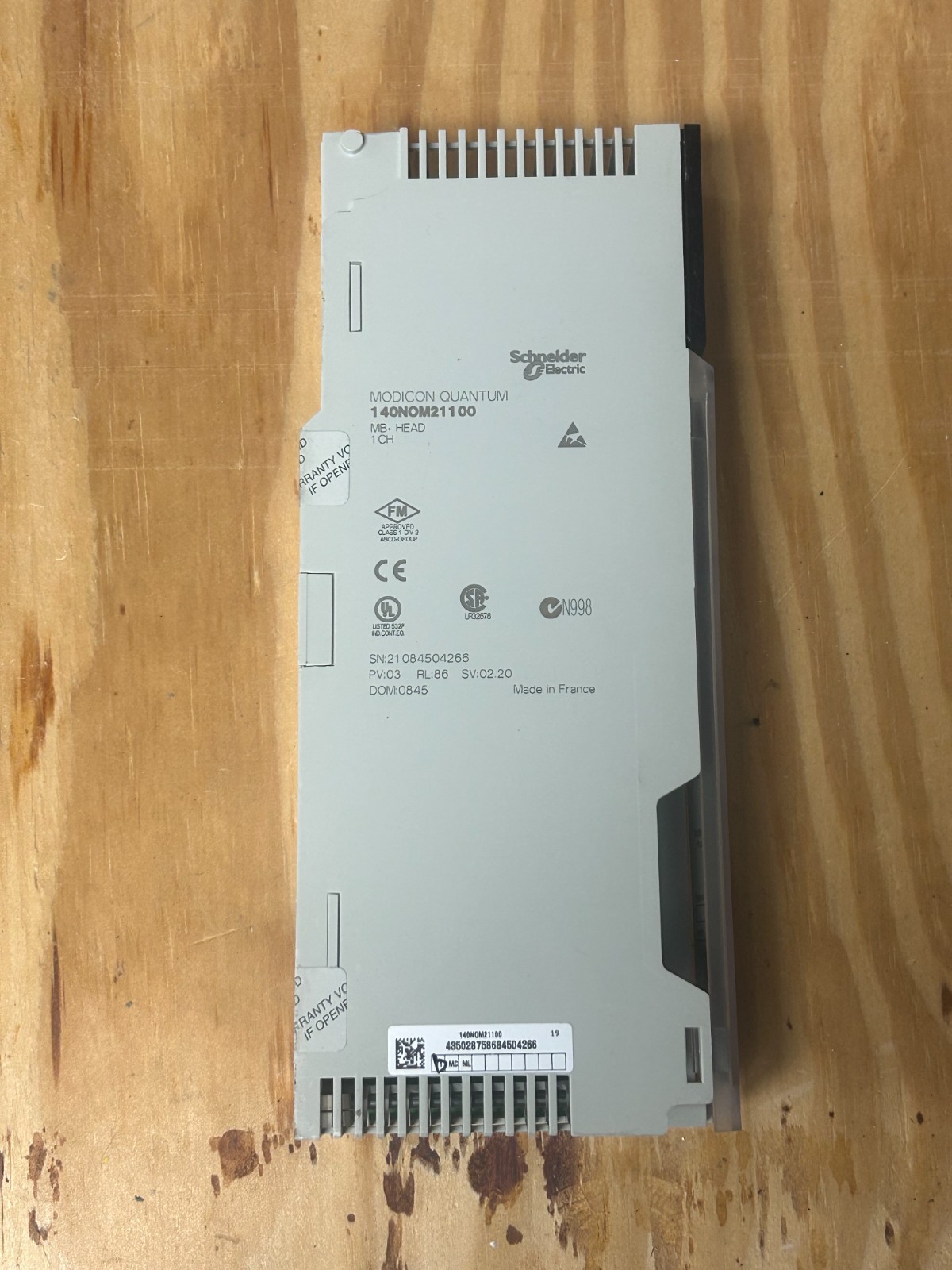 Schneider 140NOM21100 Quantum PLC Module